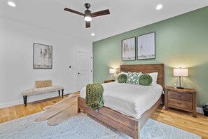 4 bedrooms, iron/ironing board, travel cot, WiFi - Lakefront luxury,GameRoom,FirePit,Canoe,10Min2JFBB (Blakeslee)