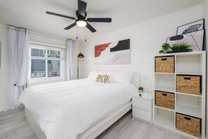 2 bedrooms, iron/ironing board, WiFi, bed sheets