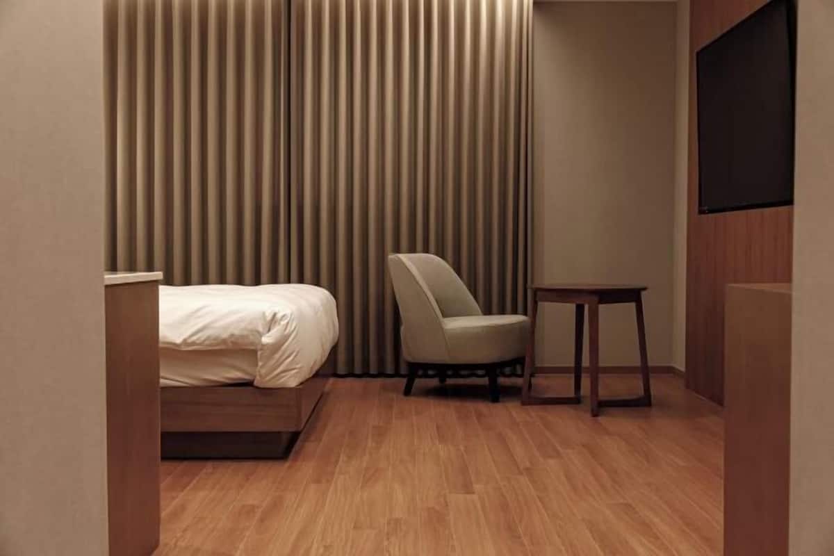 1 bedroom, laptop workspace, free WiFi