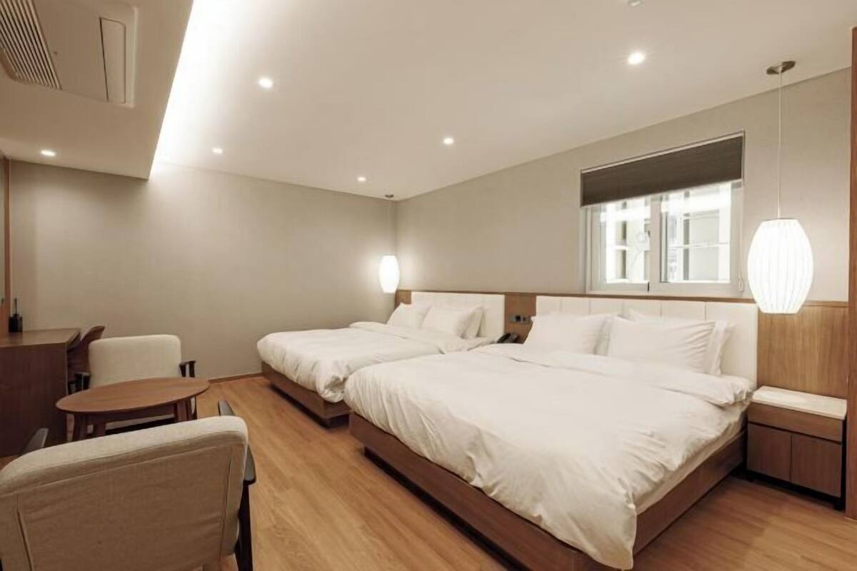 1 bedroom, laptop workspace, free WiFi