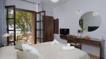 WiFi, bed sheets, wheelchair access