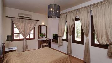 Desk, WiFi, bed sheets, wheelchair access