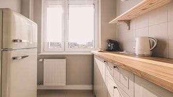 Kühlschrank, Ofen, Herdplatte, Geschirrspüler