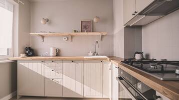 Réfrigérateur, four, plaque de cuisson, lave-vaisselle