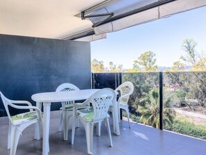 Outdoor dining - Winahost Apartamento Neo Residencial Mediterráneo (Almenara)