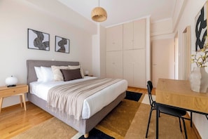 2 chambres, bureau, fer et planche à repasser, Wi-Fi gratuit