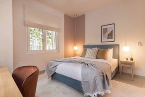 1 dormitorio, escritorio, tabla de planchar con plancha y wifi gratis