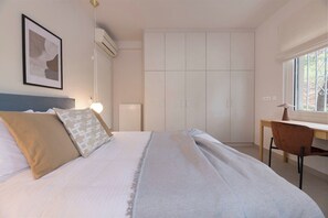 1 bedroom, desk, iron/ironing board, free WiFi - Minimal Luxury 1BR in Kolonaki (Athina)