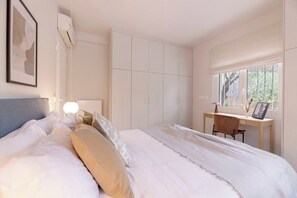 1 chambre, bureau, fer et planche à repasser, Wi-Fi gratuit