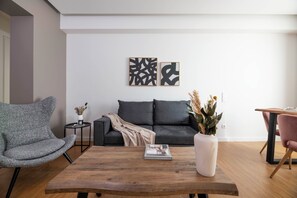 Smart TV - Monastiraki Living: Deluxe 2BR Apartment (Athens)