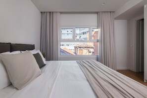 2 bedrooms, iron/ironing board, free WiFi