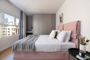 2 bedrooms, iron/ironing board, free WiFi