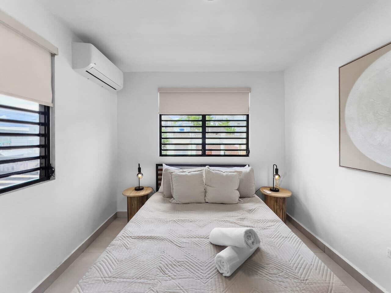 3 bedrooms, desk, travel crib, free WiFi