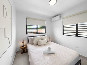 3 bedrooms, desk, travel crib, free WiFi