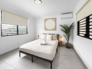 2 bedrooms, desk, travel crib, free WiFi