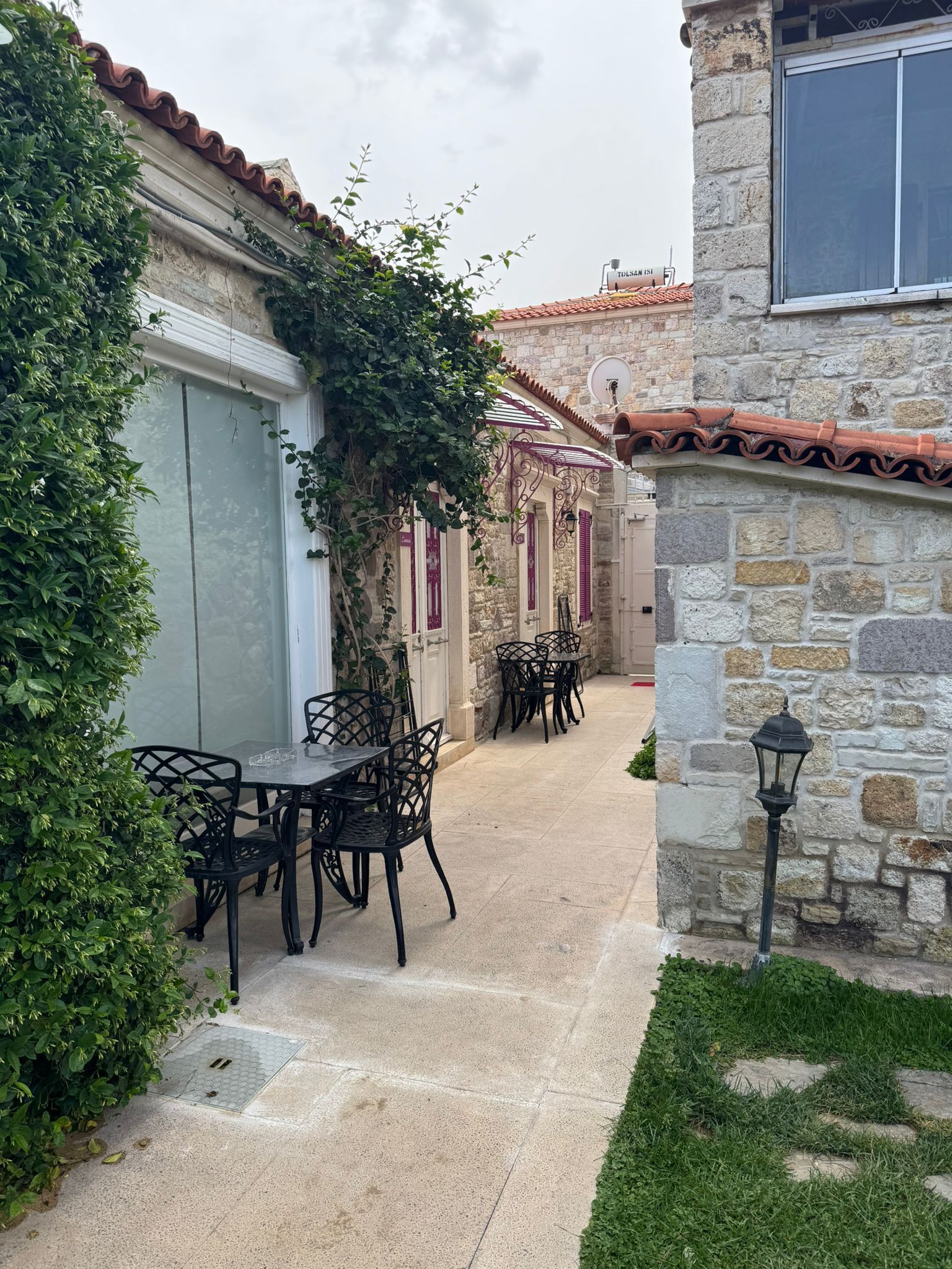 Standard Apartment, 1 Bedroom, Kitchenette, Garden View | Terrace/patio