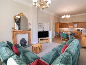 Living area - Flat 2 The Old Chapel (Whitby)