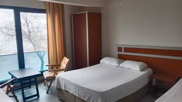 Family Triple Room, Balcony, Sea View