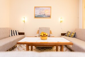 Smart TV - Big apartment perfect for 6 people with garden (Punat)