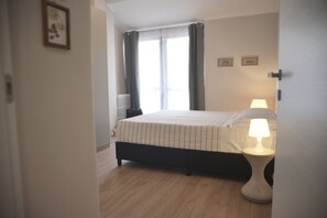 1 chambre, fer et planche à repasser, lit parapluie, Wi-Fi gratuit