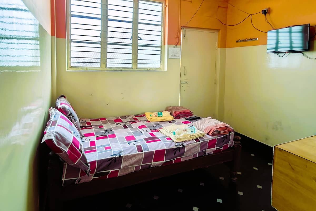 Standard Double Room | Free WiFi
