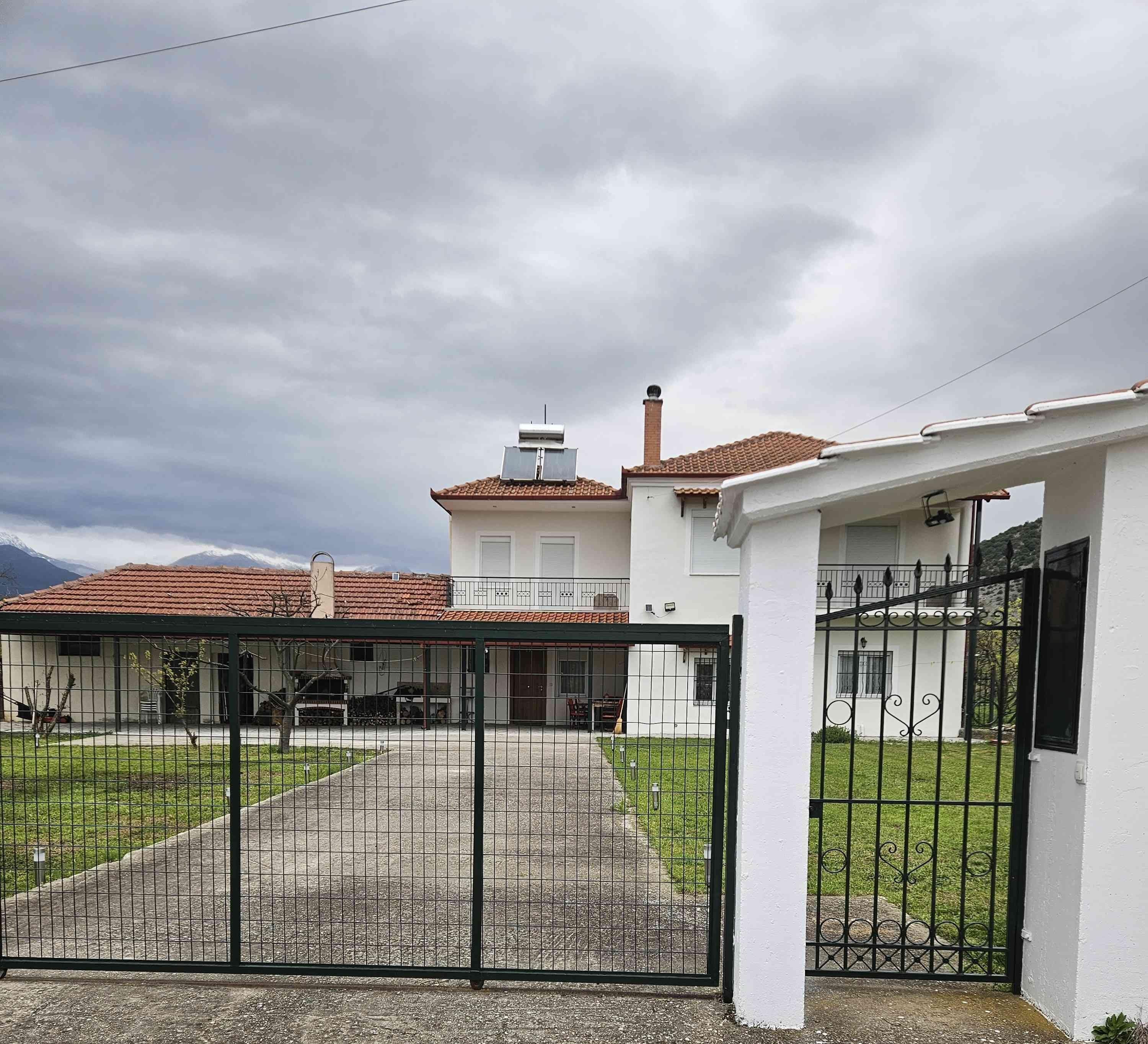 المنشأة من الخارج