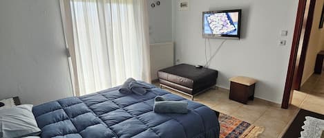 5 slaapkamers, een strijkplank/strijkijzer, wifi, beddengoed