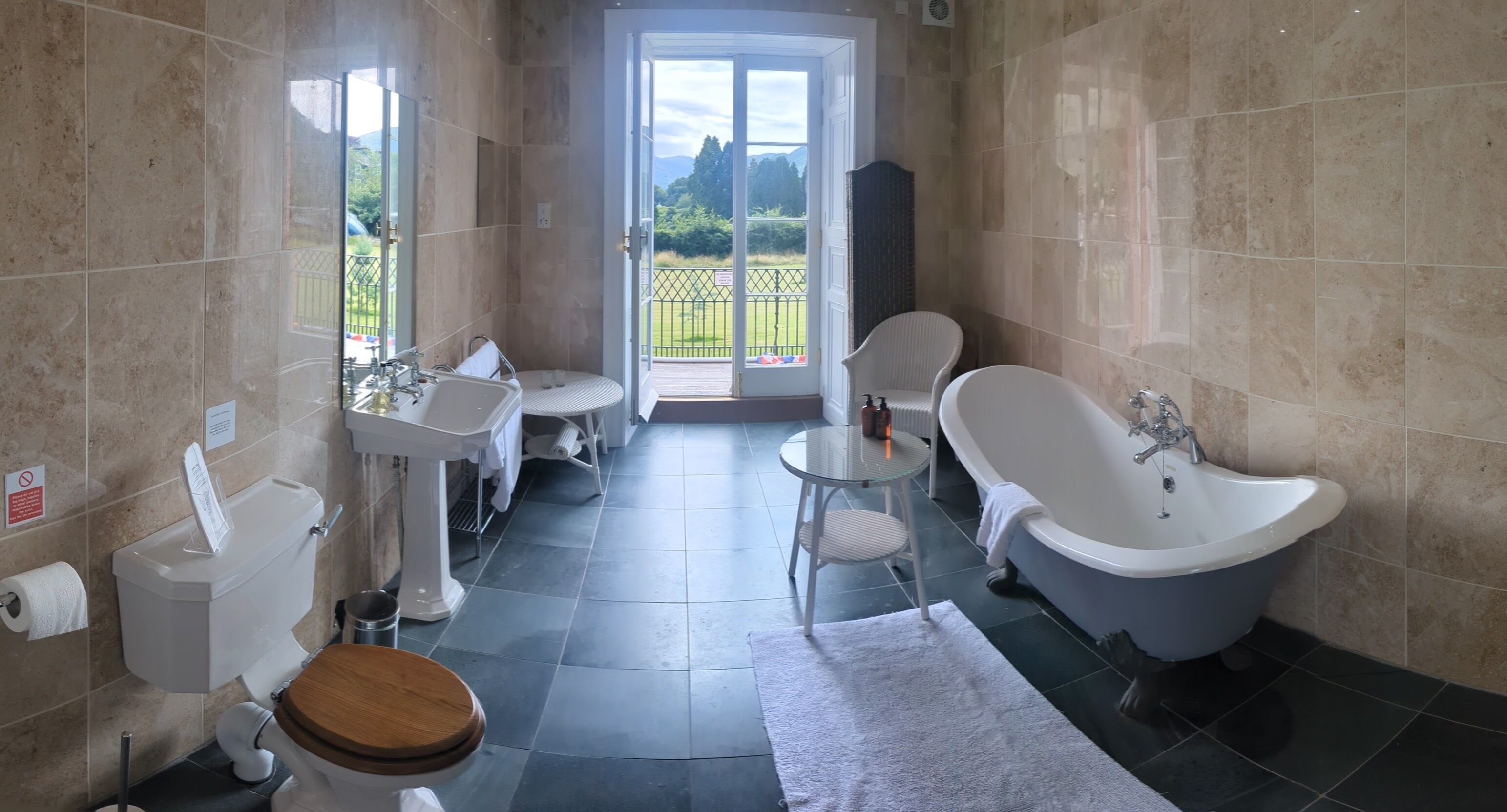 Honeymoon Suite, Balcony, Lake View (Placefell Suite) | Bathroom | Free toiletries, hair dryer, towels, soap