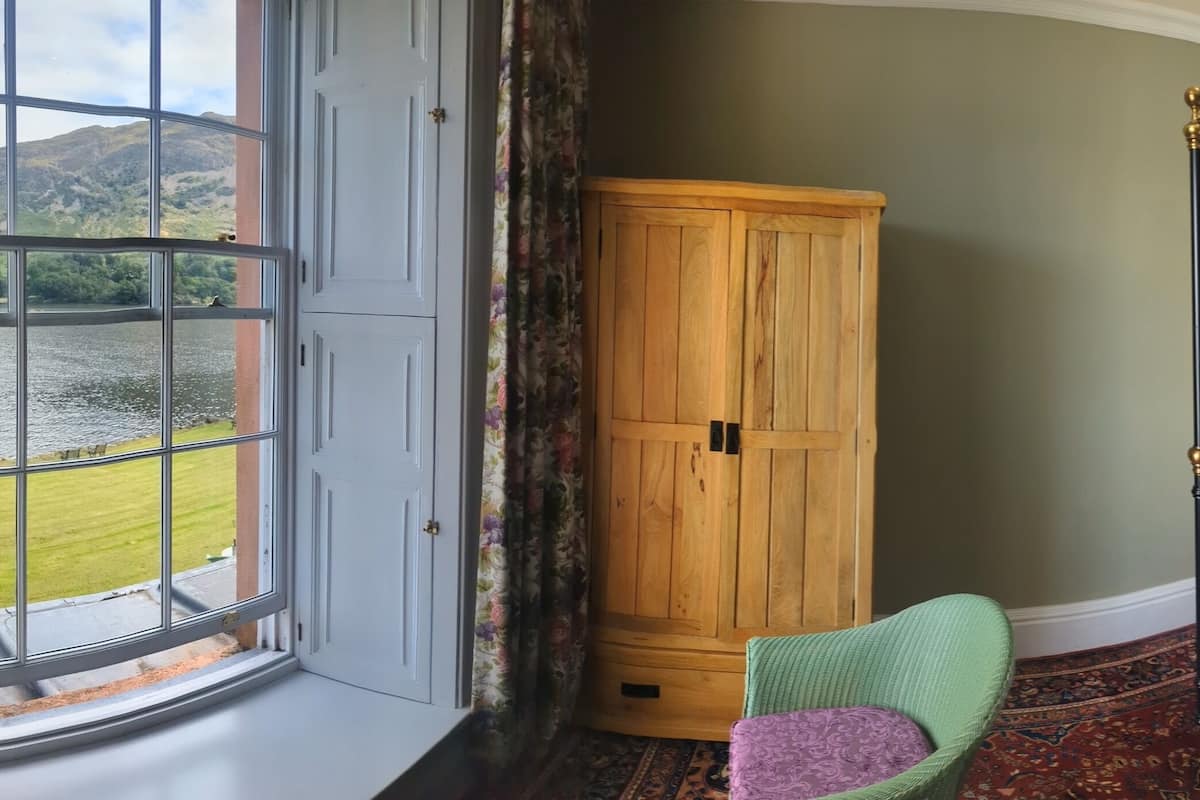 Romantische tweepersoonskamer, uitzicht op meer (Wallholme) | 1 slaapkamer, hypoallergeen beddengoed, gratis wifi, beddengoed