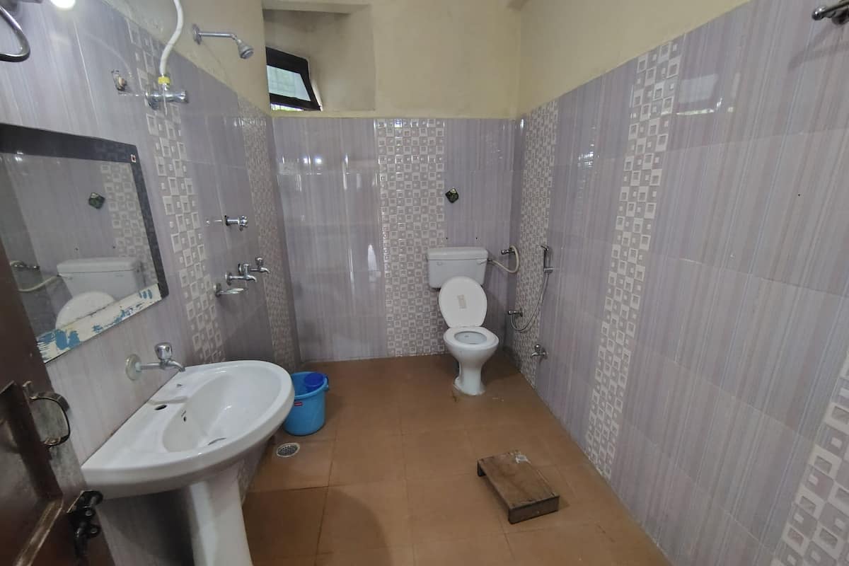 Quadruple Room | Bathroom | Towels