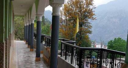 Hotel Gauri Shankar & Restaurant