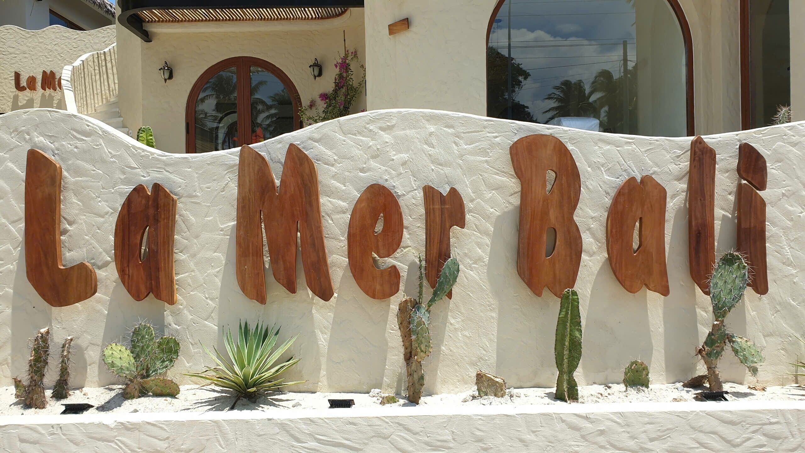 숙박 시설 정면