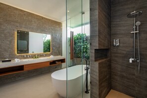 Luxury Villa, 4 Bedrooms, Patio, Pool View | Bathroom