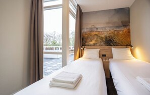 1 quarto, Wi-Fi de cortesia, roupa de cama