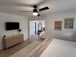 3 bedrooms, desk, iron/ironing board, travel crib - 3bdr Perfect Family Getaway - Infant/Kids Friendly 5min to Weeki Wachee (Spring Hill)