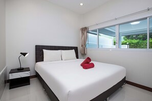 View from room - Holiday 2BR Jacuzzi Pool Villa Lancelot3 (Rawai)