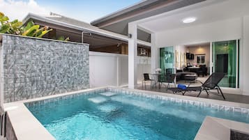 Outdoor pool, pool loungers