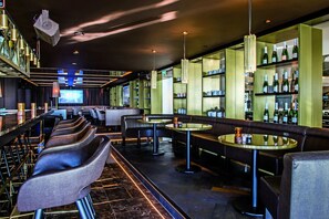 酒吧(店内)