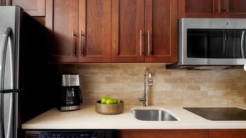 Microwave, stovetop, dishwasher, coffee/tea maker