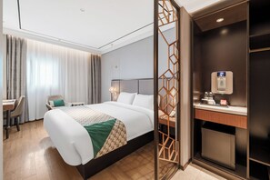 Business Single Room, City View | In-room safe, desk, laptop workspace, blackout drapes