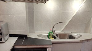 Private kitchen - Cosy Open Large Studio By Galerious Parace YR11 (Thessaloniki)