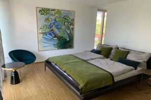 2 bedrooms, iron/ironing board, free WiFi, bed sheets - Holiday apartment triLogie-Mulbeere (Stetten)