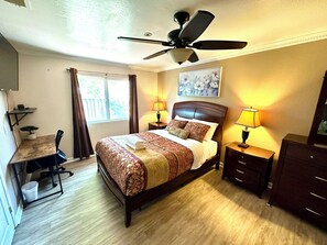 4 bedrooms, WiFi, bed sheets
