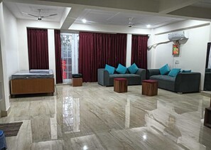 Apartment, 2 Bedrooms, Smoking, Balcony | Living room - Cheerful Getaway in Heart of New Delhi (New Delhi)