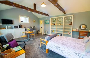 1 chambre, fer et planche Ă repasser, Wi-Fi gratuit, draps fournis