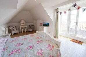 3 bedrooms, free WiFi, bed sheets