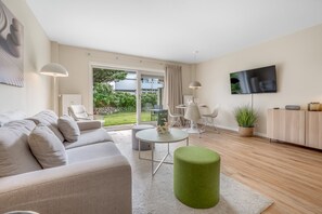 TV, stereo - Lornsen-Hof, App. 2 - Modern apartment on the ground floor with 2 rooms on approx. 50 m², (Sylt)
