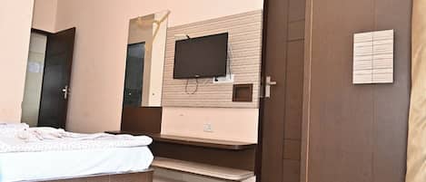 Deluxe Double Room | Free WiFi