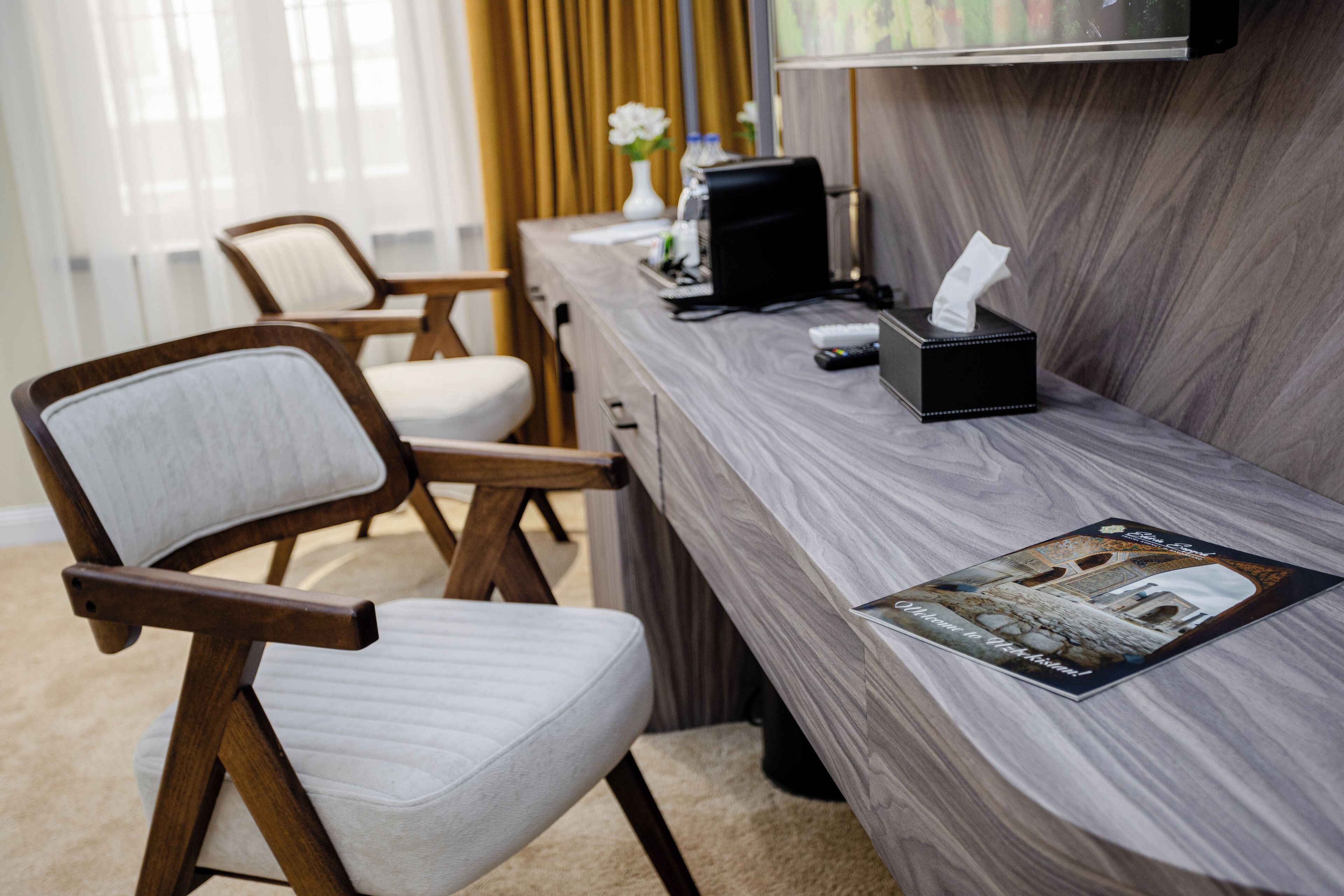 Photo - Astoria Plaza Hotel