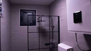 House, 1 Bedroom, Smoking, Terrace | Bathroom